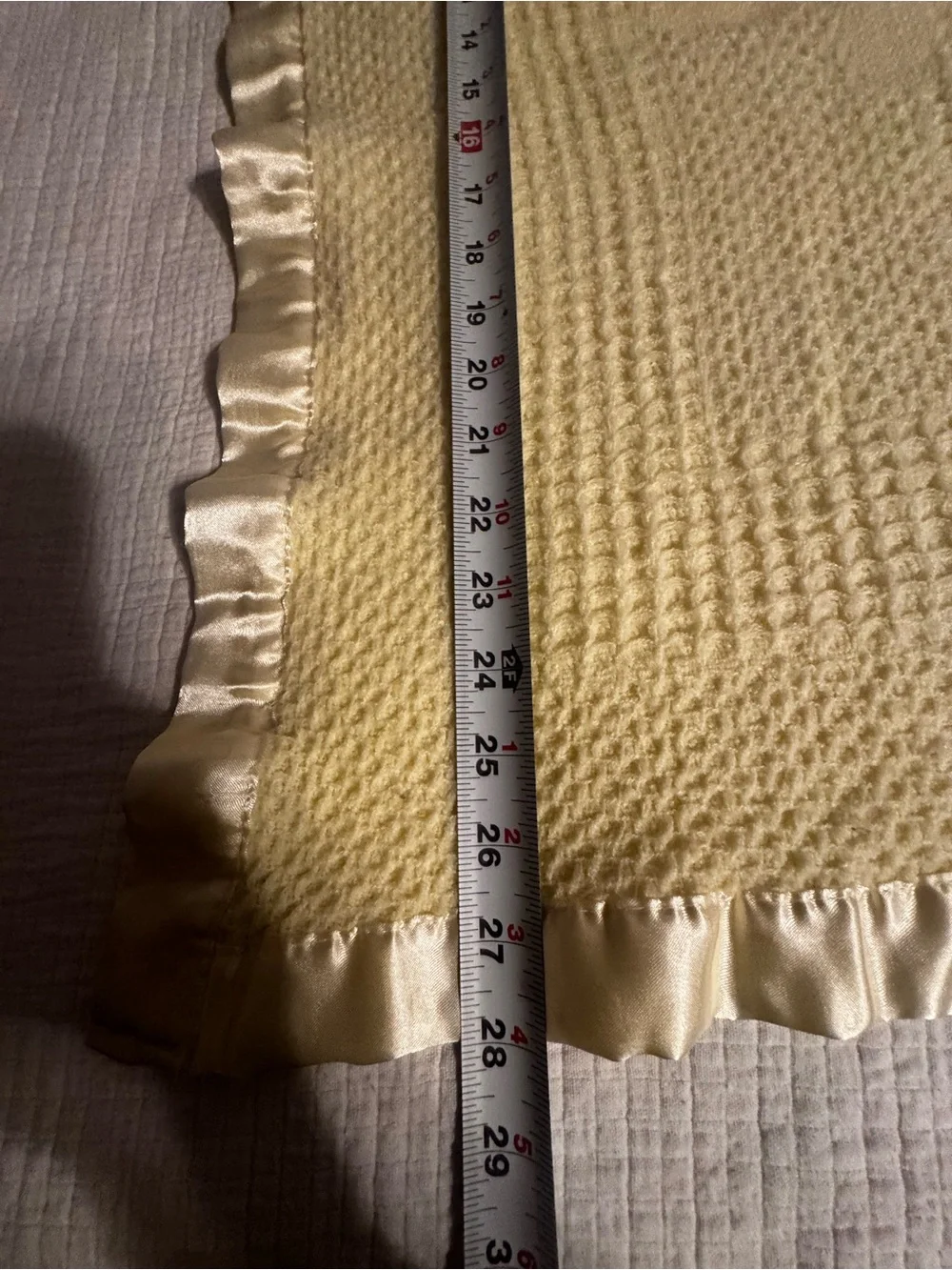 Kidget Thermal Baby Blanket Giraffe w. Satin Trim Yellow Unisex Vintage Babycore
